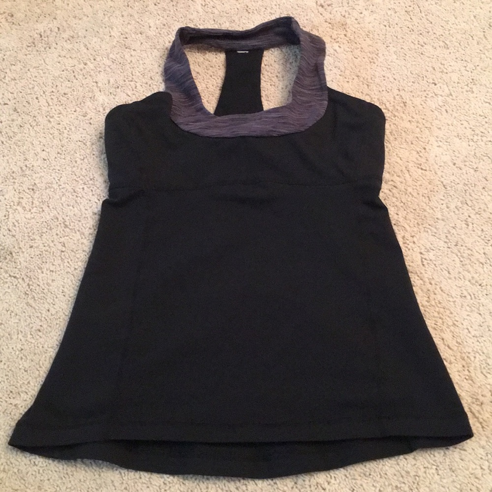 Lululemon Athletica scoop neck tank.